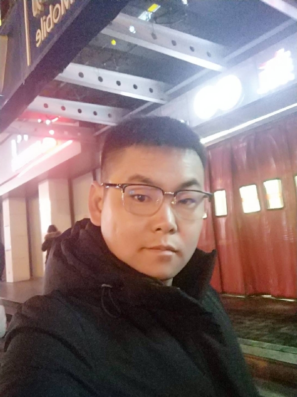 杜跃龙的第二张照片--珠海相亲服务中心