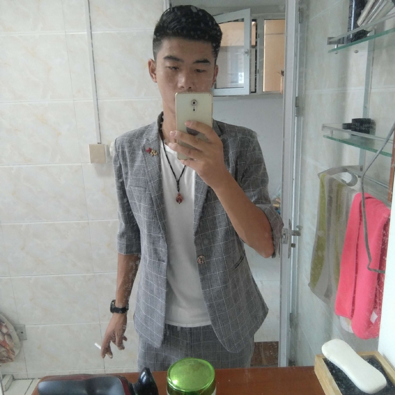 会淹死的鱼的第一张照片--珠海相亲服务中心