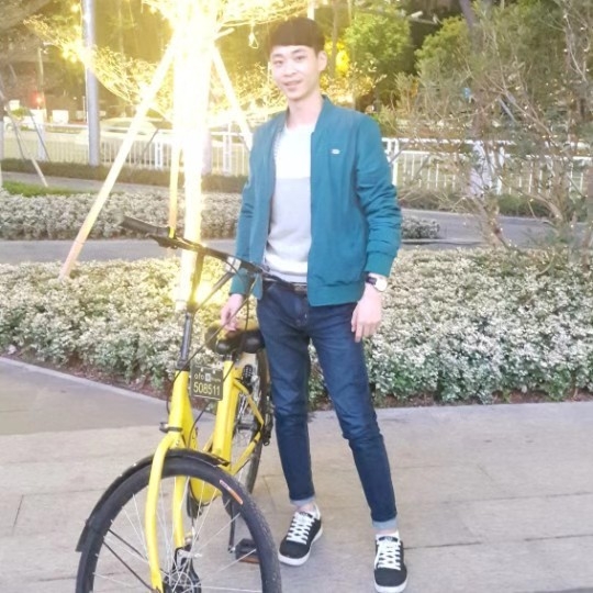 李伟的第一张照片--珠海相亲服务中心