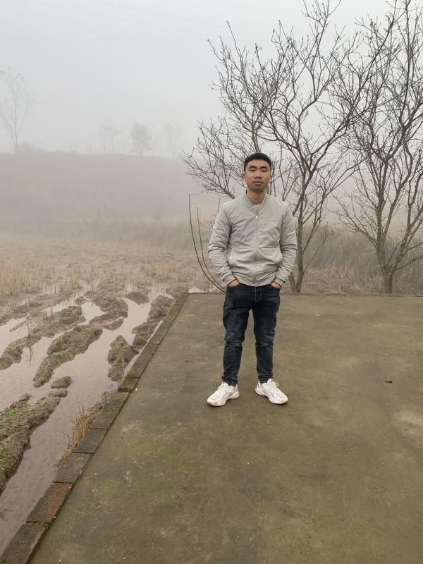 迷路的小猪的第二张照片--珠海相亲服务中心