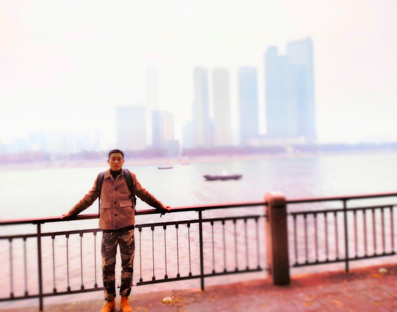 欢欣鼓舞的第一张照片--珠海相亲服务中心