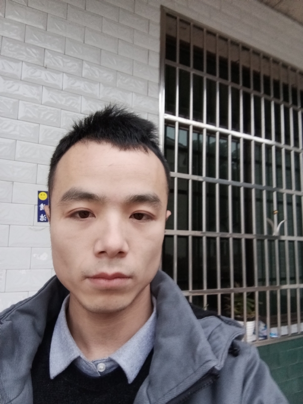 笑得那么开心的第一张照片--珠海相亲服务中心