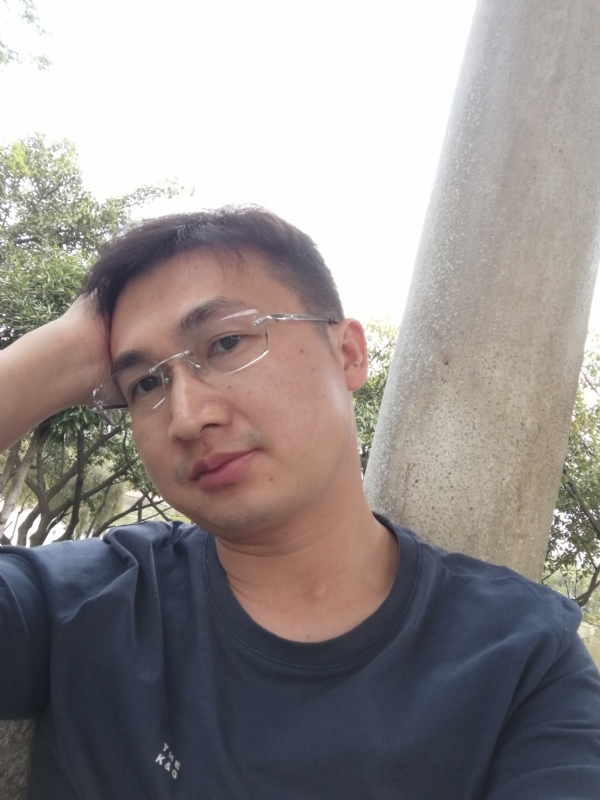 不如随风的第一张照片--珠海相亲服务中心