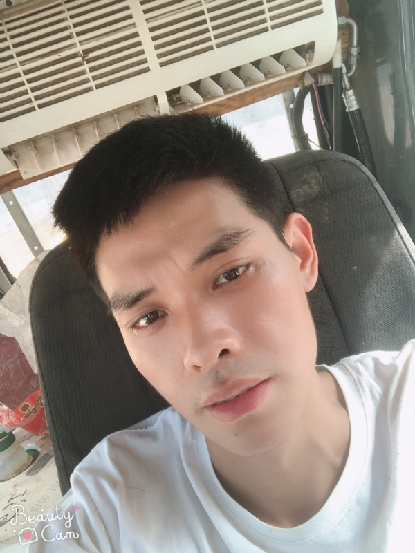 小董的第一张照片--珠海相亲服务中心