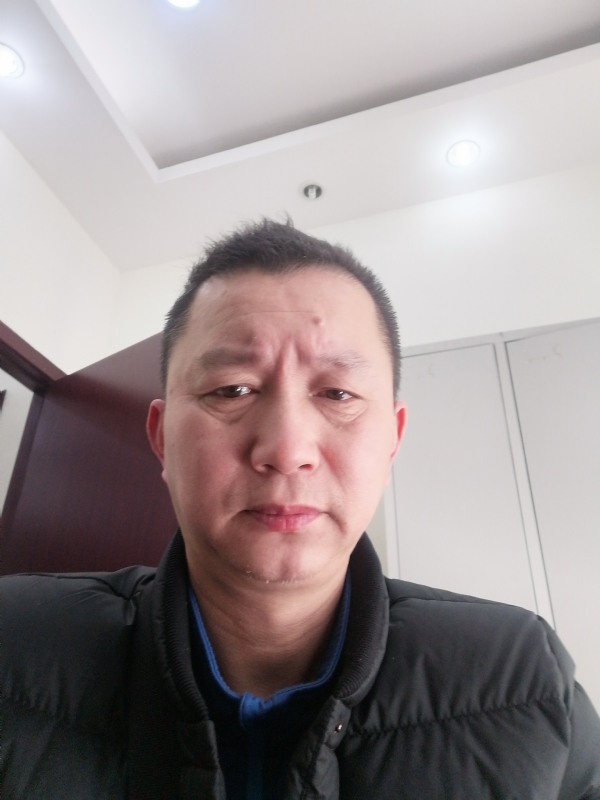 相视而笑的第一张照片--珠海相亲服务中心