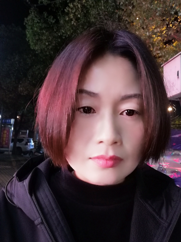 风中百合的第一张照片--珠海相亲服务中心