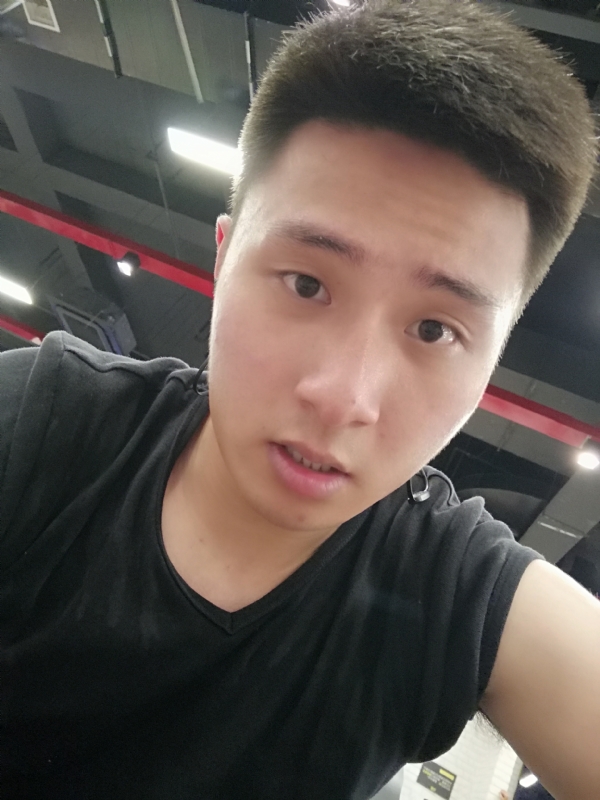 江南的雨的第一张照片--珠海相亲服务中心