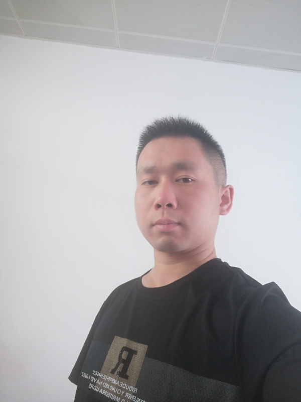 孤独的狼的第一张照片--珠海相亲服务中心