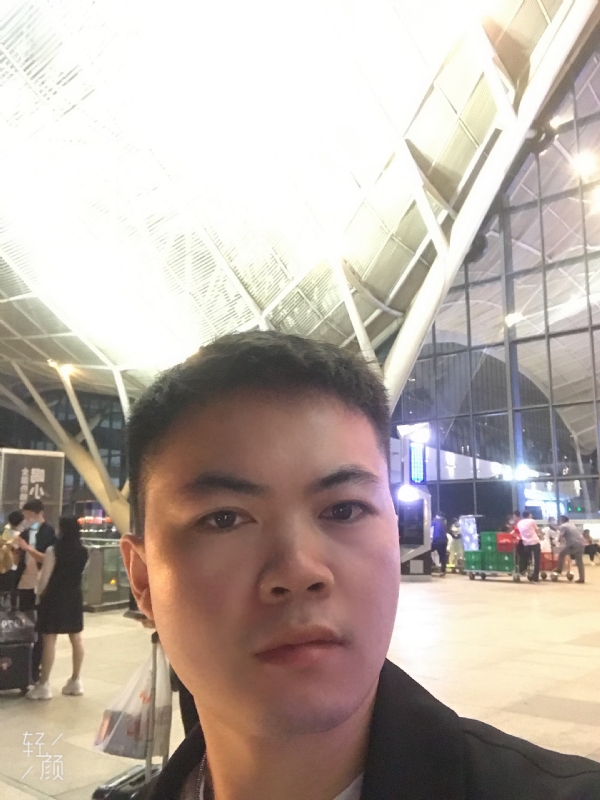 骑马的快乐的第一张照片--珠海相亲服务中心