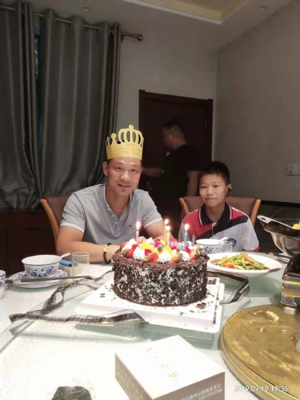 孤独的狼的第一张照片--珠海相亲服务中心