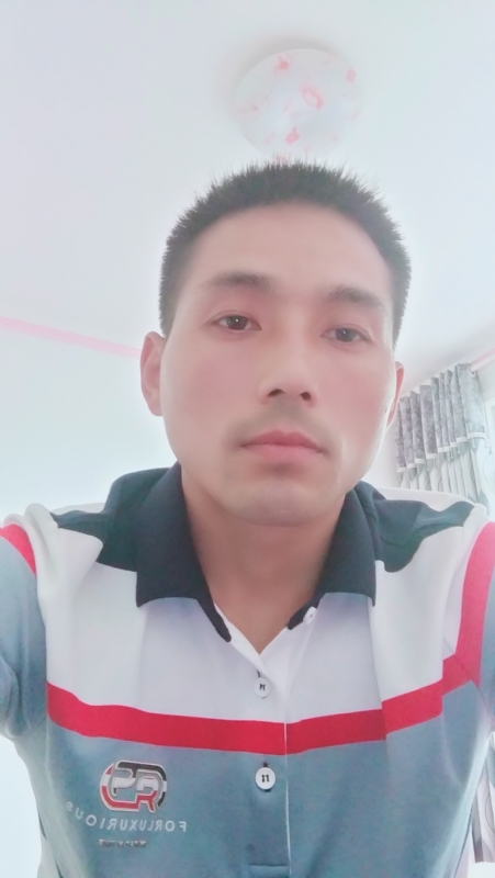 染红尘世的第一张照片--珠海相亲服务中心