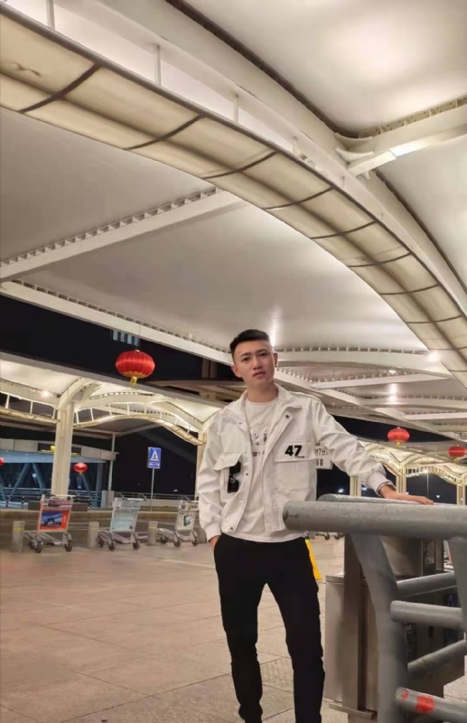 猕猴的第一张照片--珠海相亲服务中心