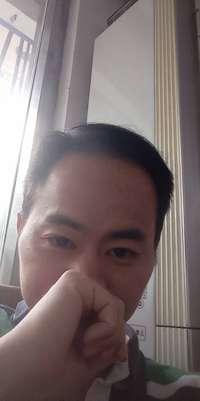 90年大叔的第一张照片--珠海相亲服务中心