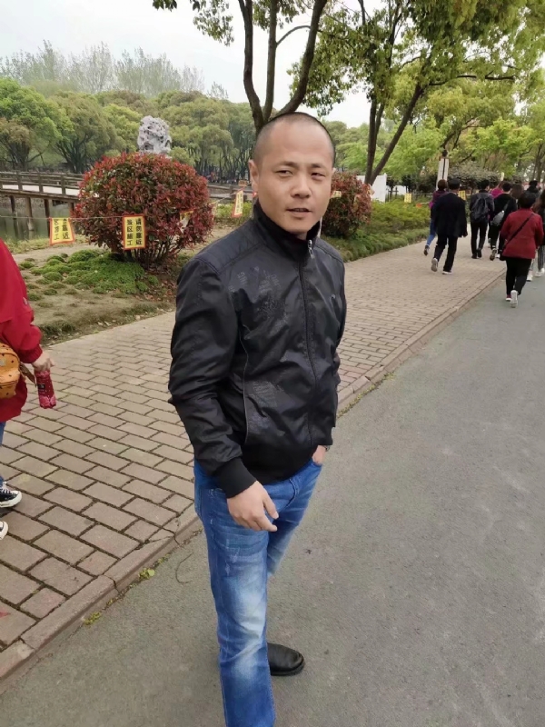 傻子的第一张照片--珠海相亲服务中心