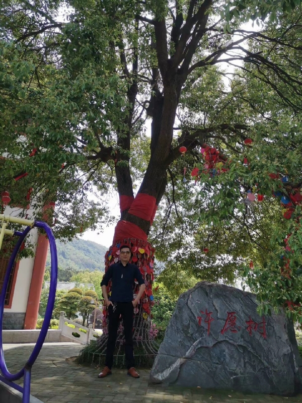 霸气的第一张照片--珠海相亲服务中心