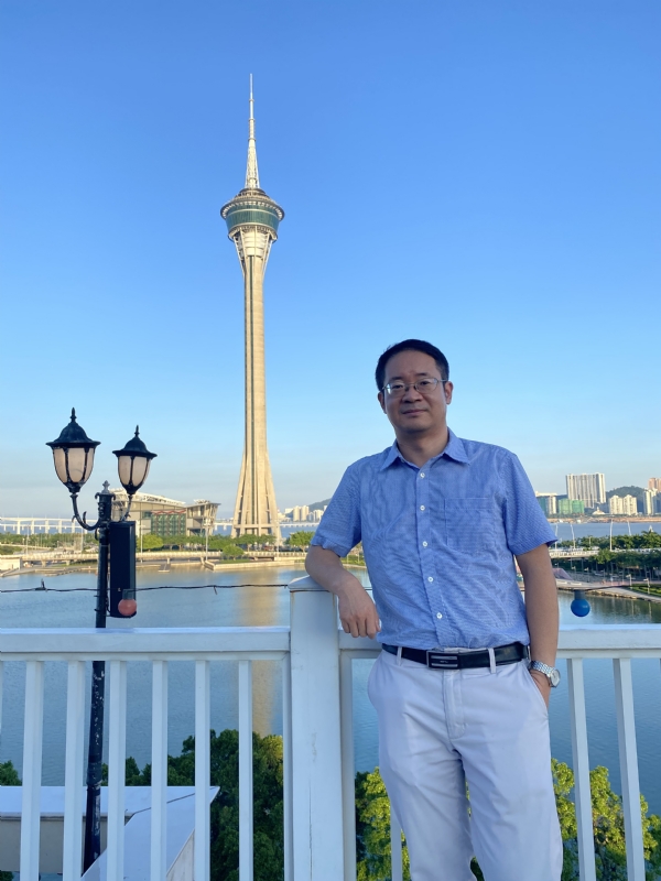 Yangyi的第三张照片--珠海相亲服务中心