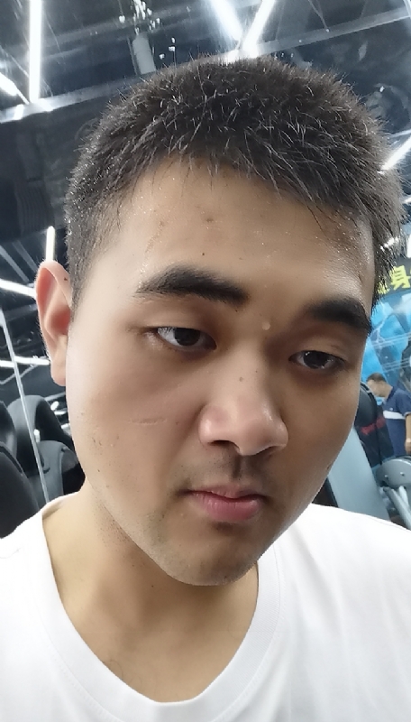 回眸一笑的第二张照片--珠海相亲服务中心