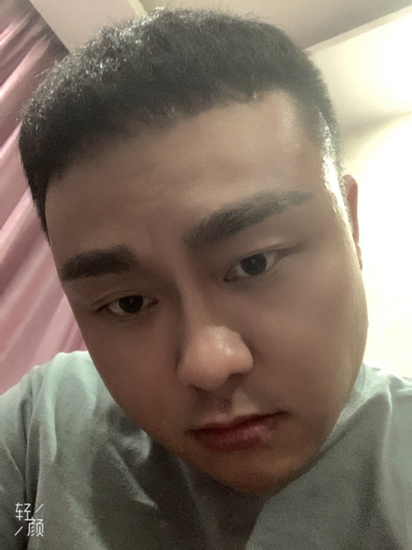 何为奈何的第二张照片--珠海相亲服务中心