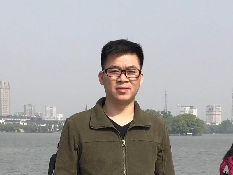 孔雀鱼的第一张照片--珠海相亲服务中心