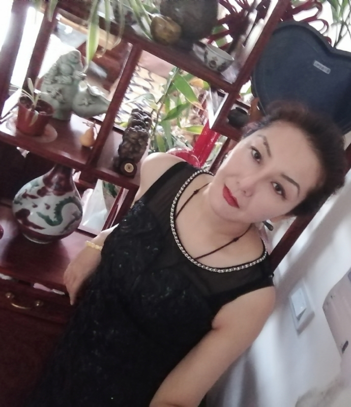 1975珠砂痣的第一张照片--珠海相亲服务中心