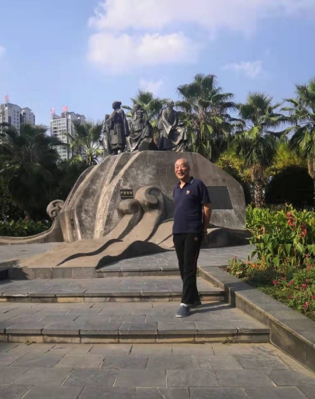 笨笨男的第一张照片--珠海相亲服务中心