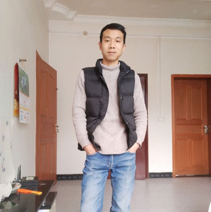 小伙子的第一张照片--珠海相亲服务中心