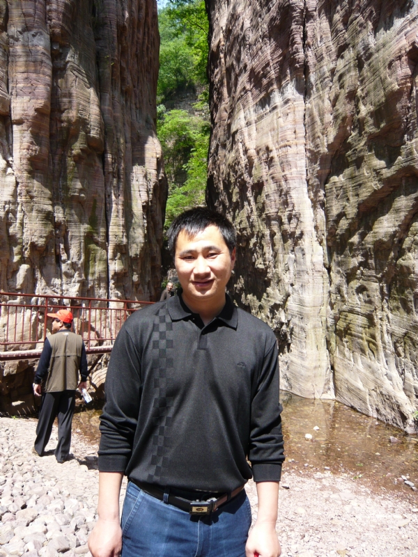 阳光幸福快乐的第三张照片--珠海相亲服务中心