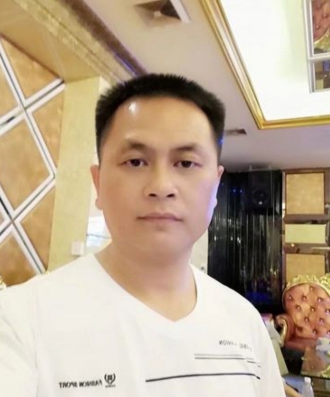 小梁的第二张照片--珠海相亲服务中心