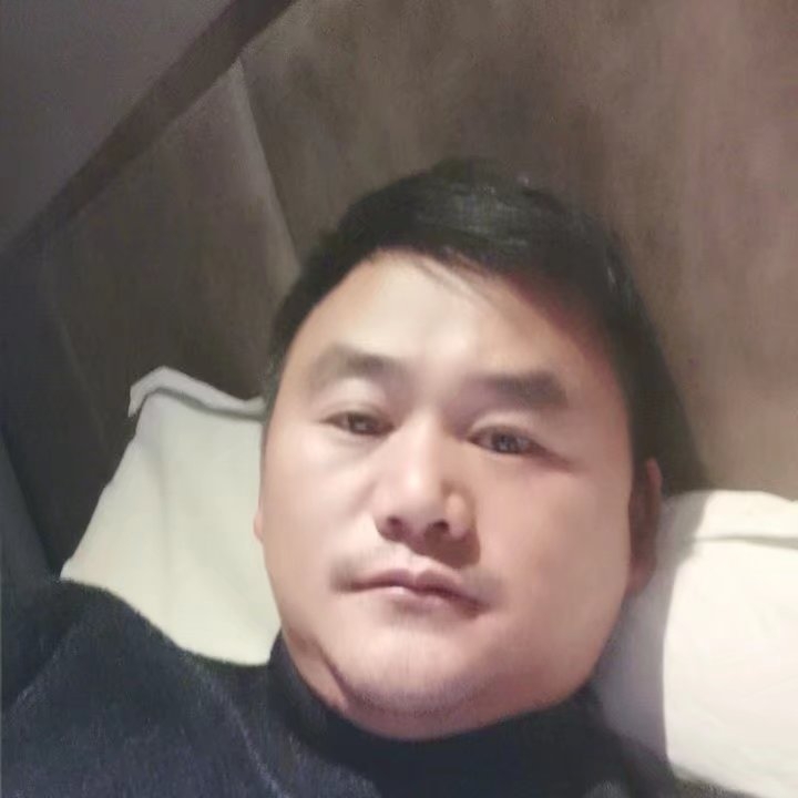 奔跑的第三张照片--珠海相亲服务中心