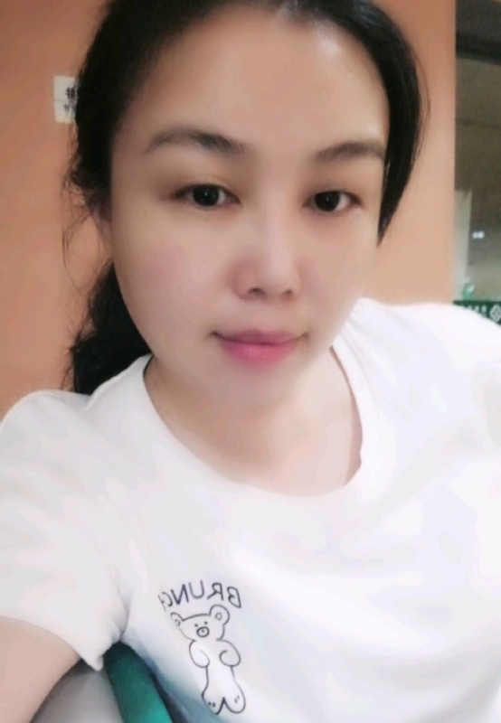 淡淡的云的第三张照片--珠海相亲服务中心