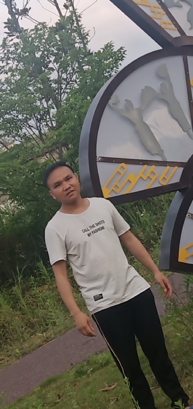 愉快的阳光的第一张照片--珠海相亲服务中心