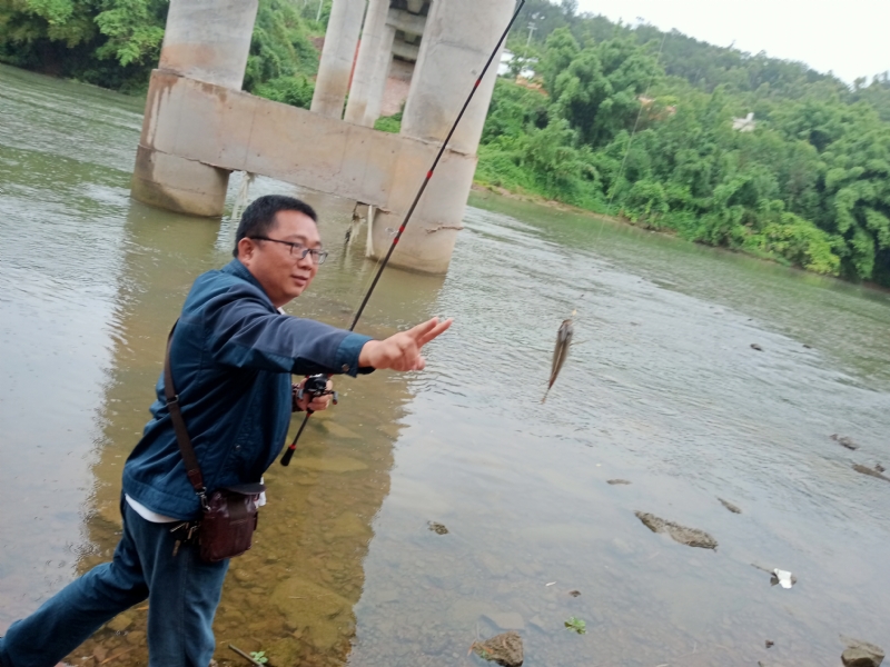 峰的第二张照片--珠海相亲服务中心