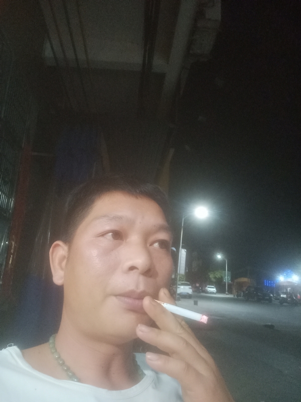 善解人意的第二张照片--珠海相亲服务中心