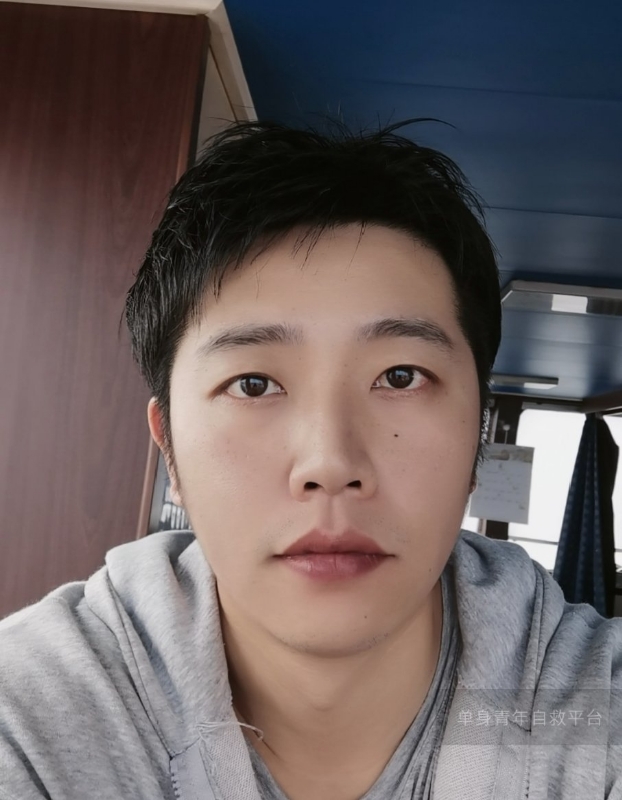 不太帅的男人的第二张照片--珠海相亲服务中心