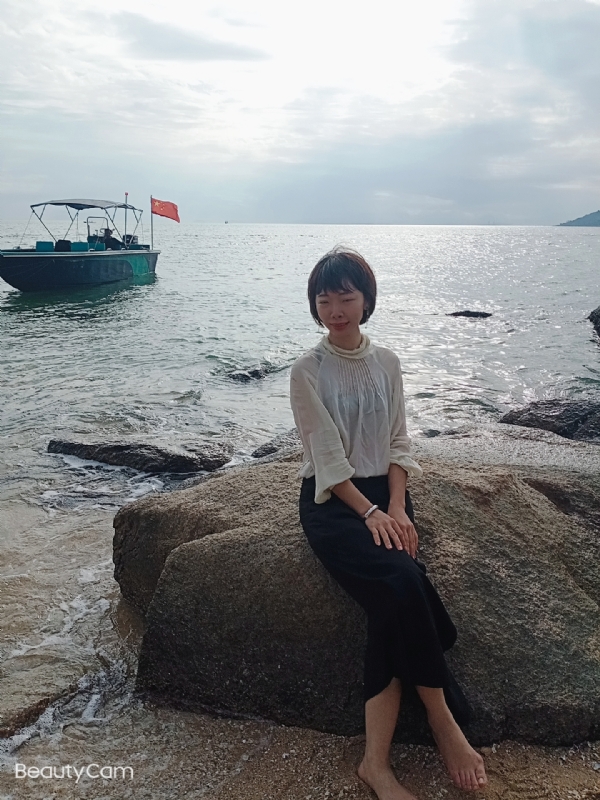 悠悠南山下的第二张照片--珠海相亲服务中心