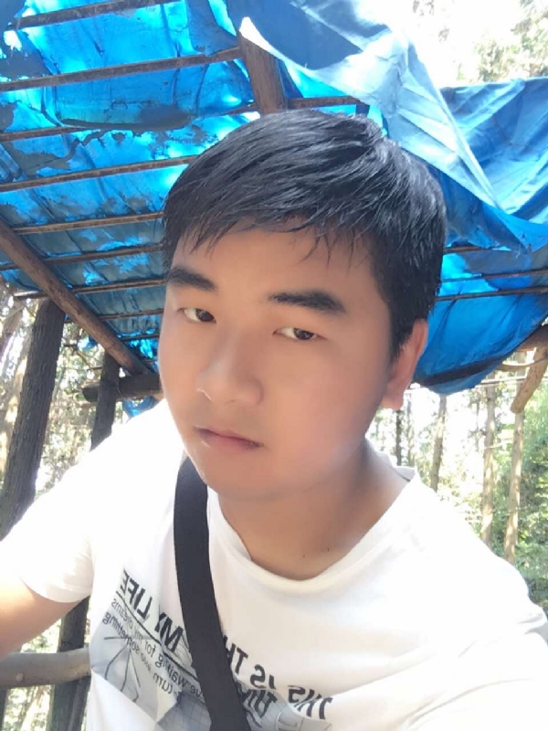 殷勤的王子的第三张照片--珠海相亲服务中心