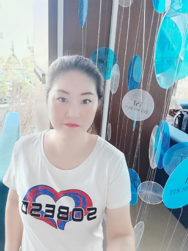 巷子里的童年的第一张照片--珠海相亲服务中心