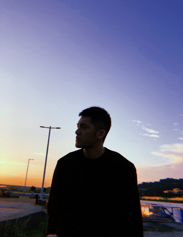 只抽半根煙的第二张照片--珠海相亲服务中心