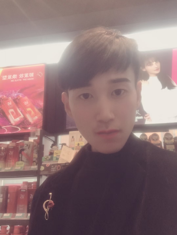 唯美的爱情故事的第一张照片--珠海相亲服务中心