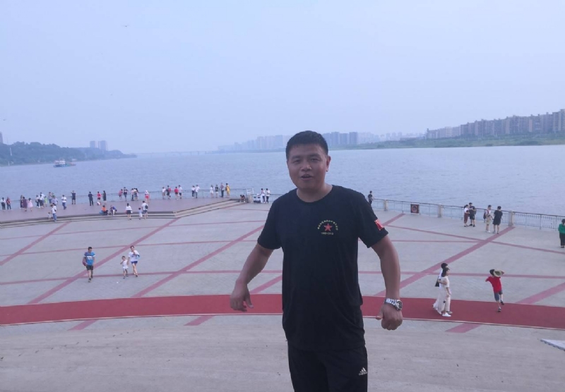 曾经心疼的我的第一张照片--珠海相亲服务中心