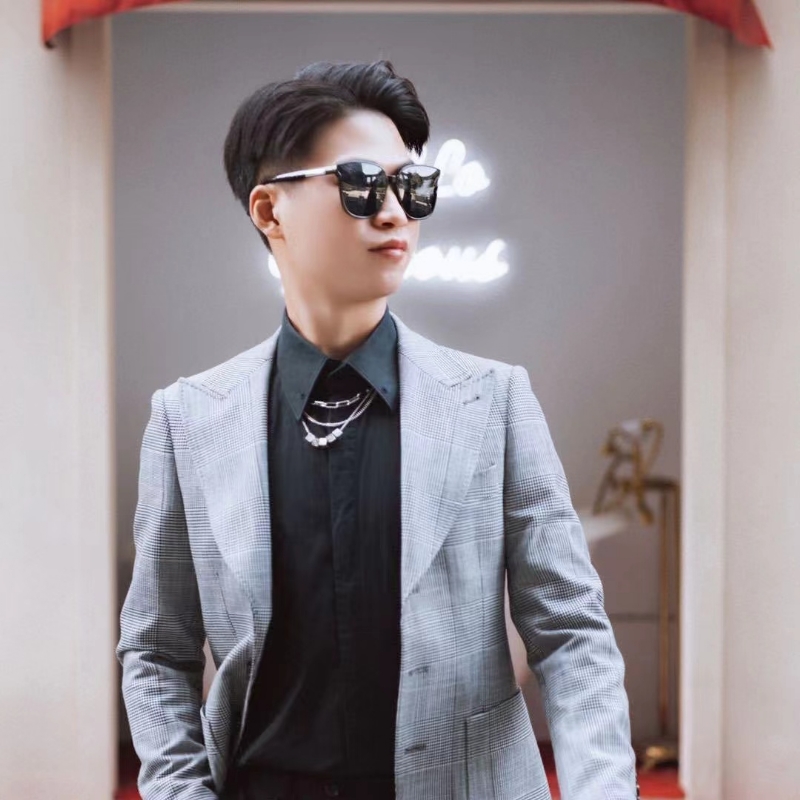 苟逸飞48的第二张照片--珠海相亲服务中心