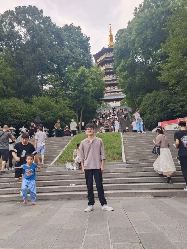 阳光男孩的第二张照片--珠海相亲服务中心