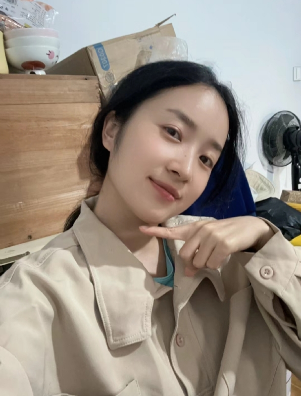 多喝热水的第二张照片--珠海相亲服务中心