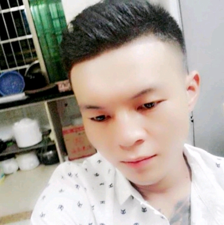 子龙的第一张照片--珠海相亲服务中心