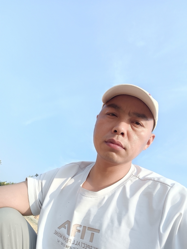 哥哥的第一张照片--珠海相亲服务中心