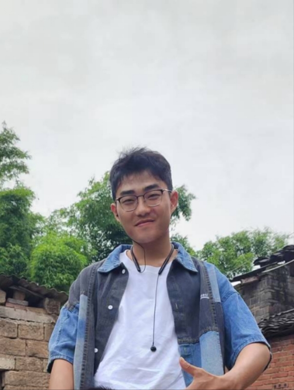 越努力越幸运的第一张照片--珠海相亲服务中心