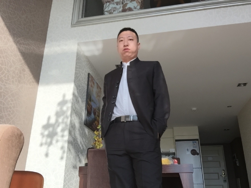 雅小炁的第一张照片--珠海相亲服务中心