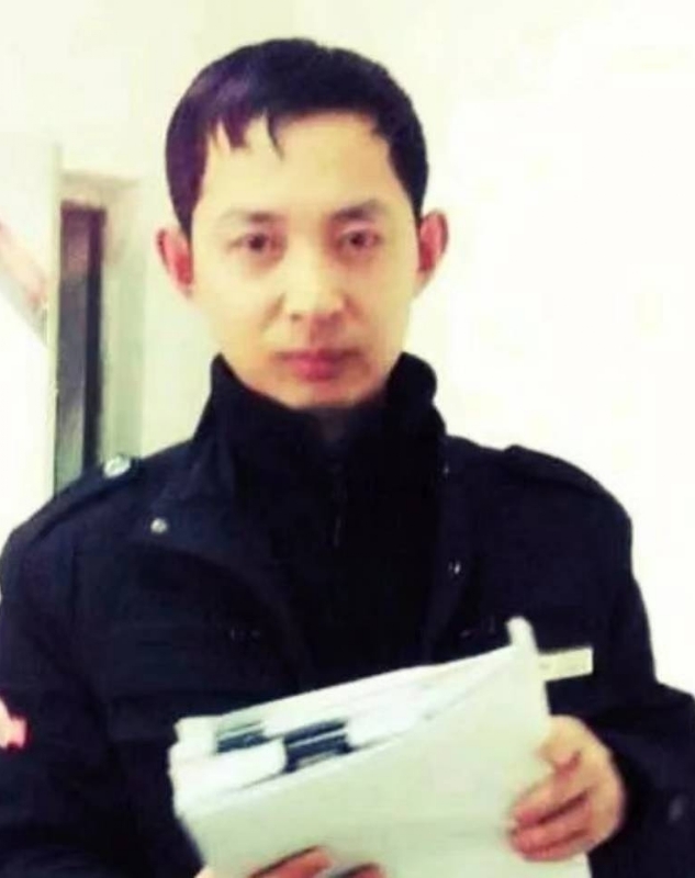 风雨中有你的第一张照片--珠海相亲服务中心