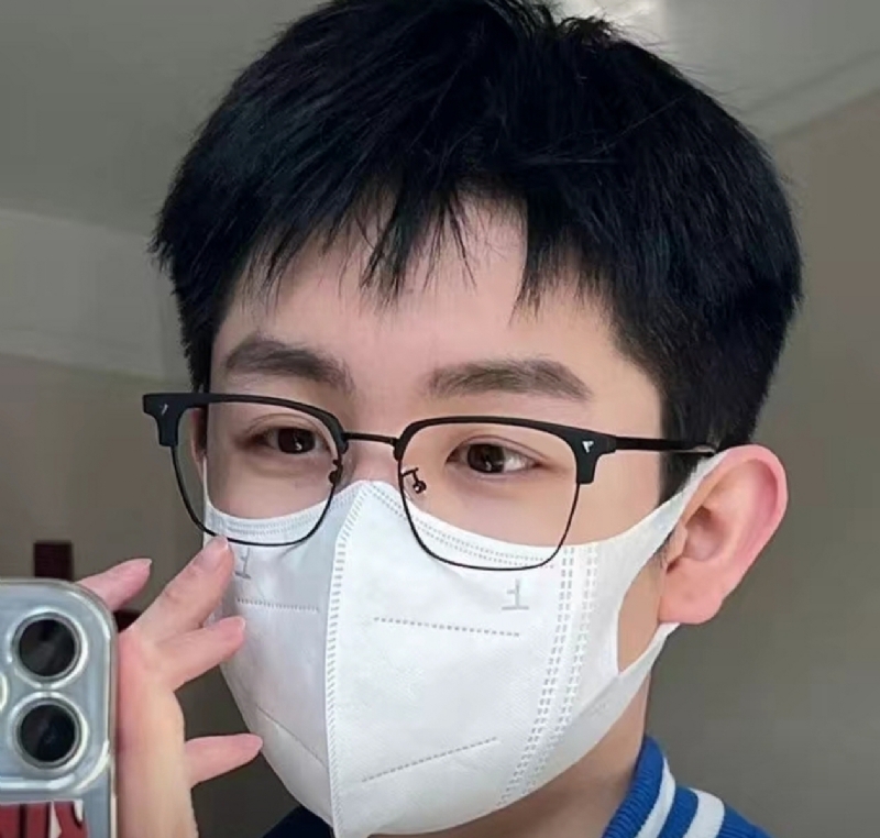 甜甜男孩的第一张照片--珠海相亲服务中心