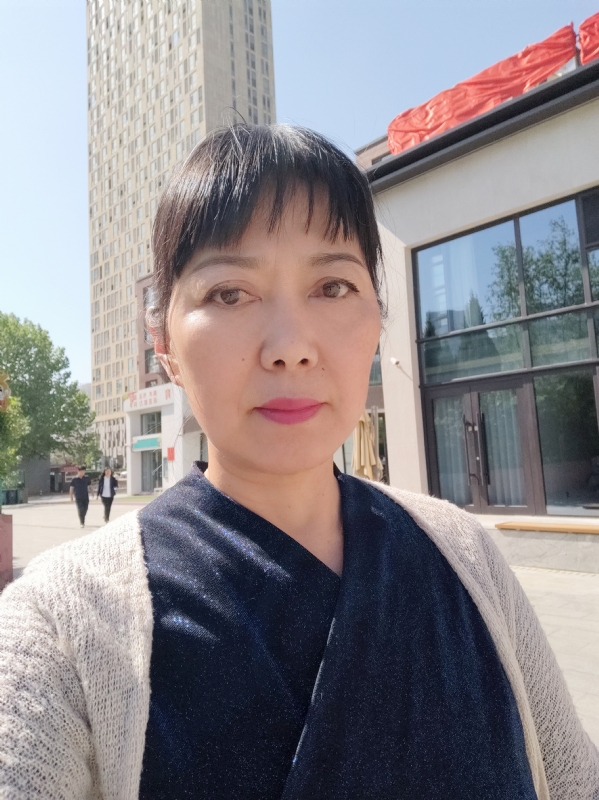 天山雪莲的第一张照片--珠海相亲服务中心